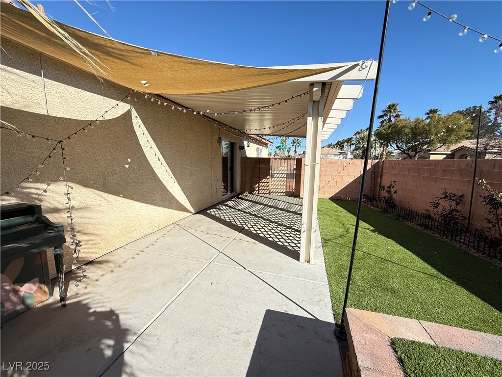 2705 Dorado Vista Street Property Photo 17