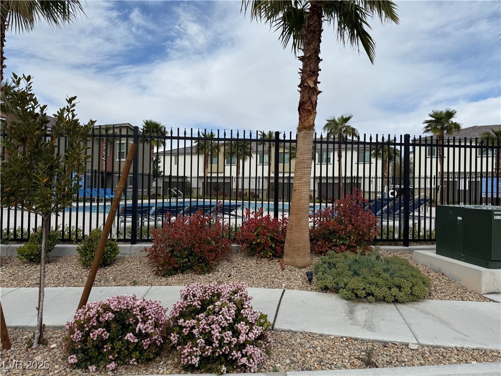2853 Tahiti Grape Way 3 Property Photo 15