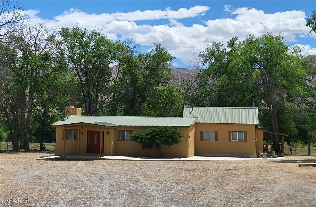 376 Main Street Property Photo