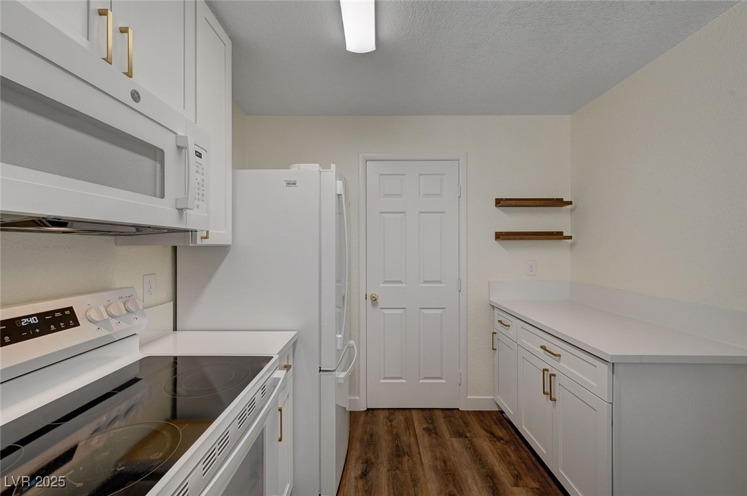 8101 West Flamingo Road 2037 Property Photo 16