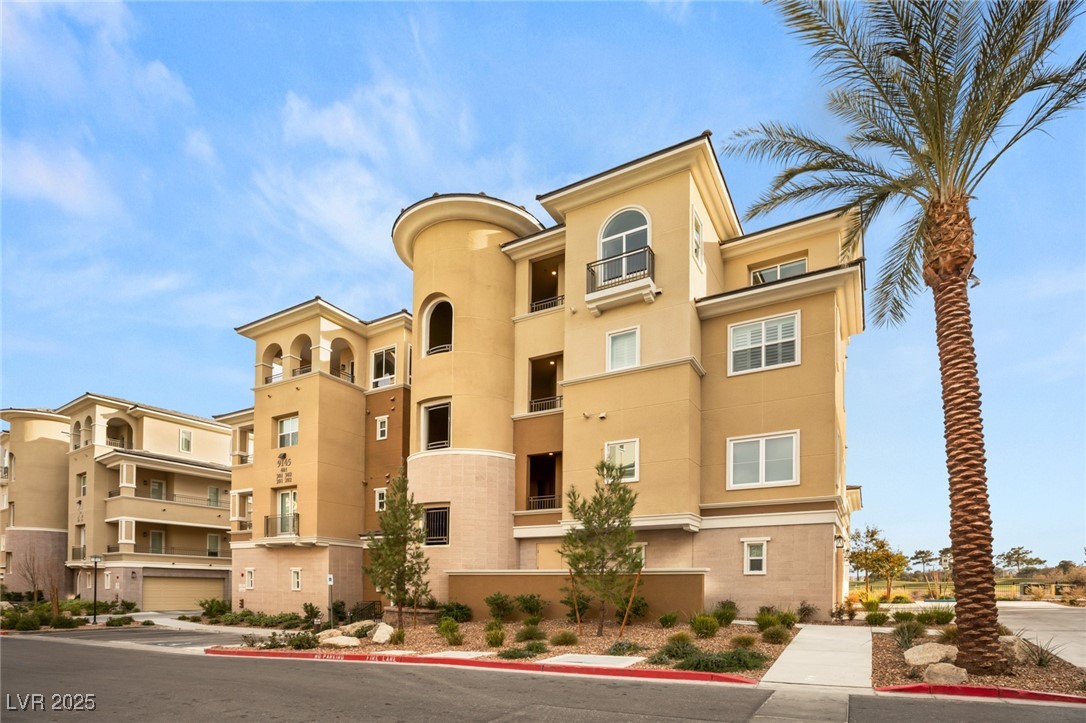 9145 Las Manaitas Avenue 401 Property Photo 4
