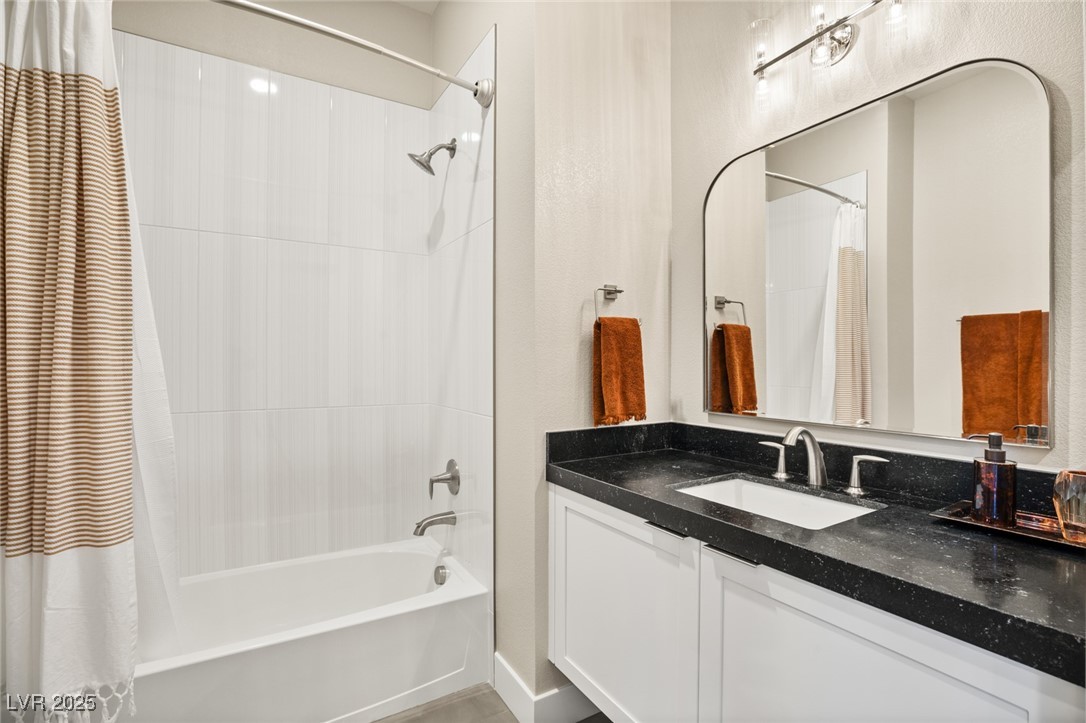 9145 Las Manaitas Avenue 401 Property Photo 44