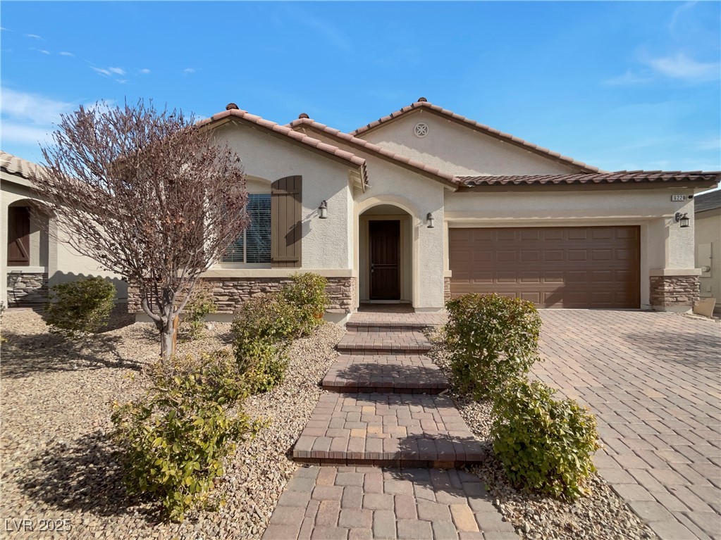 6220 Cotinga Street Property Photo 1
