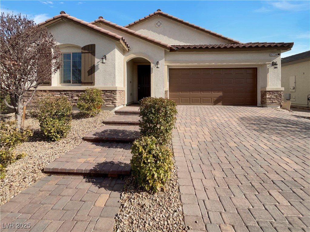 6220 Cotinga Street Property Photo 24