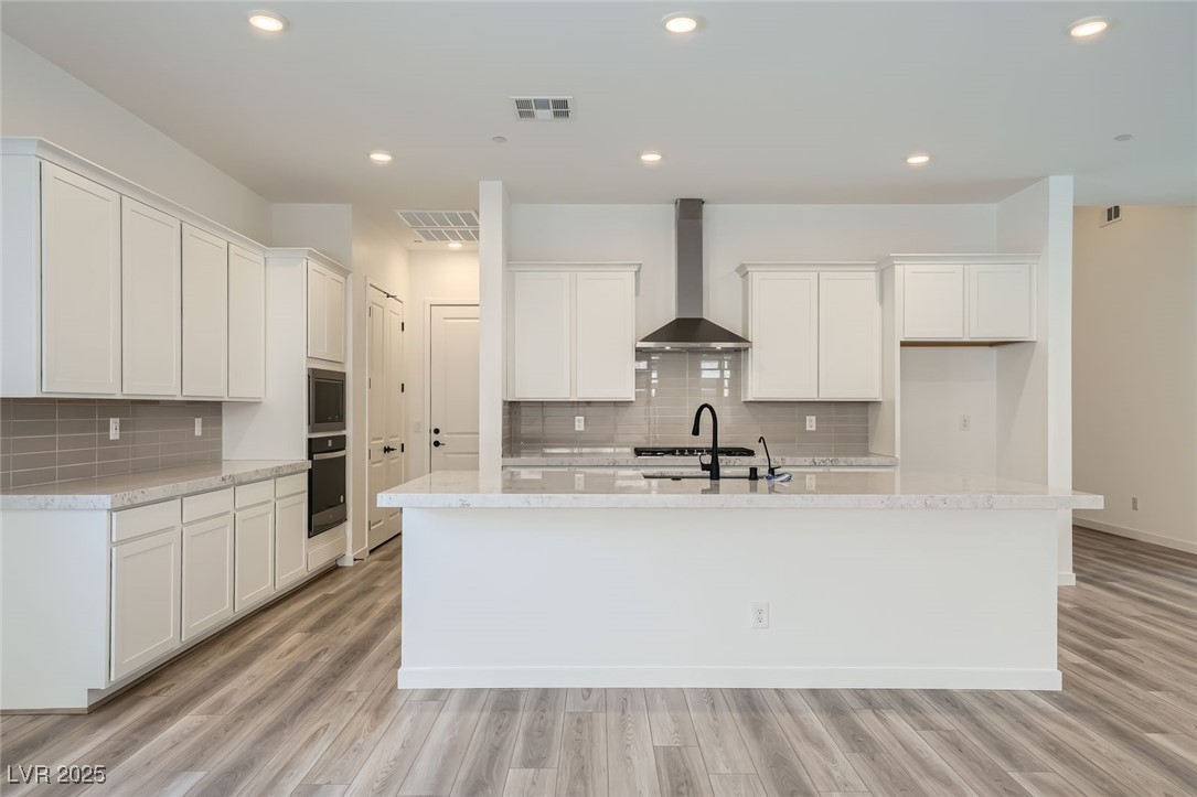 63 Ibiza Lake Drive Property Photo 6