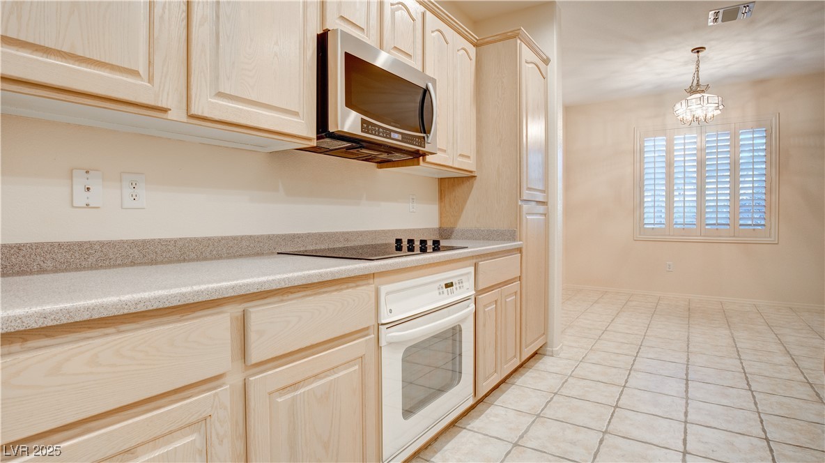 2771 Fort Myer Avenue Property Photo 12