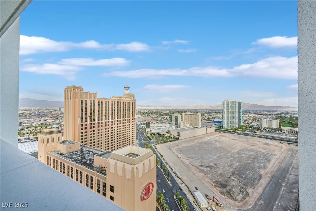2700 Las Vegas Boulevard 3105 Property Photo 10