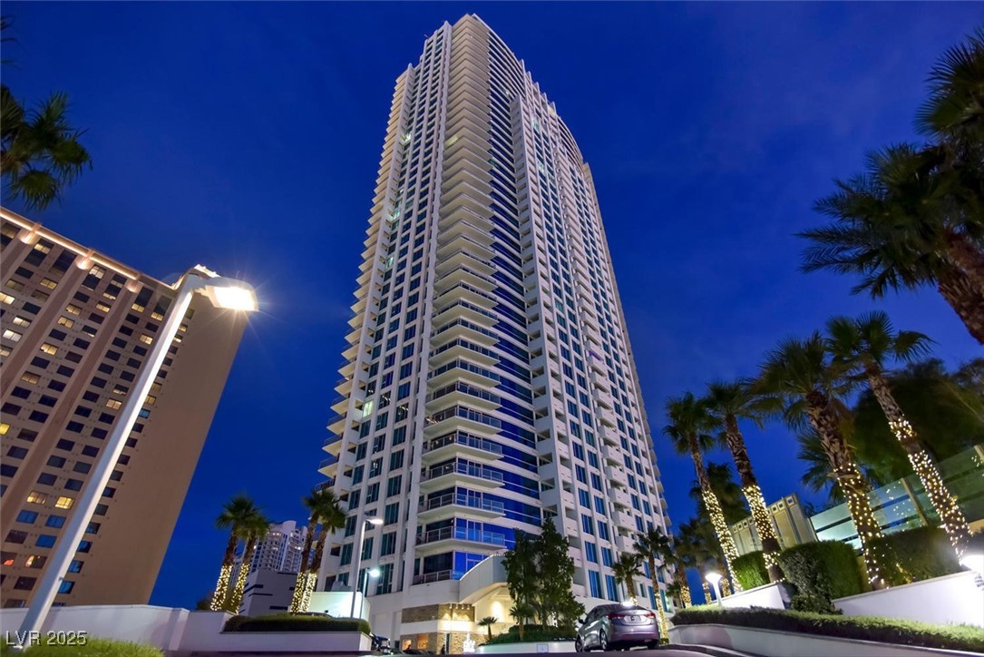 2700 Las Vegas Boulevard 3105 Property Photo 27