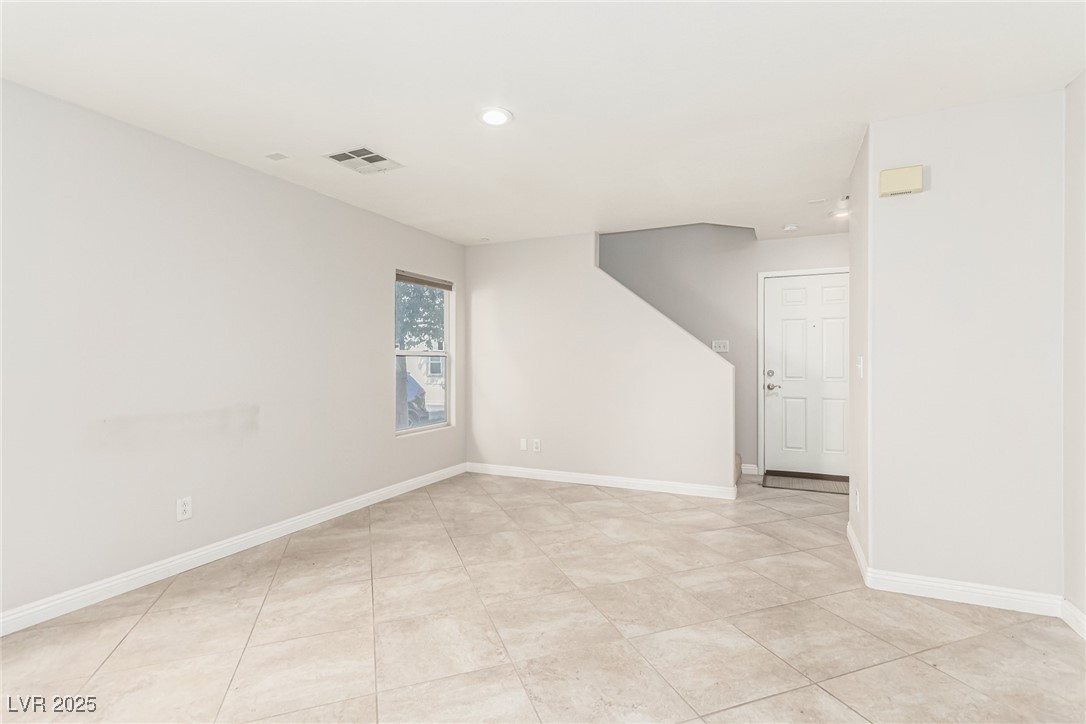 7239 Proud Patriot Street Property Photo 8