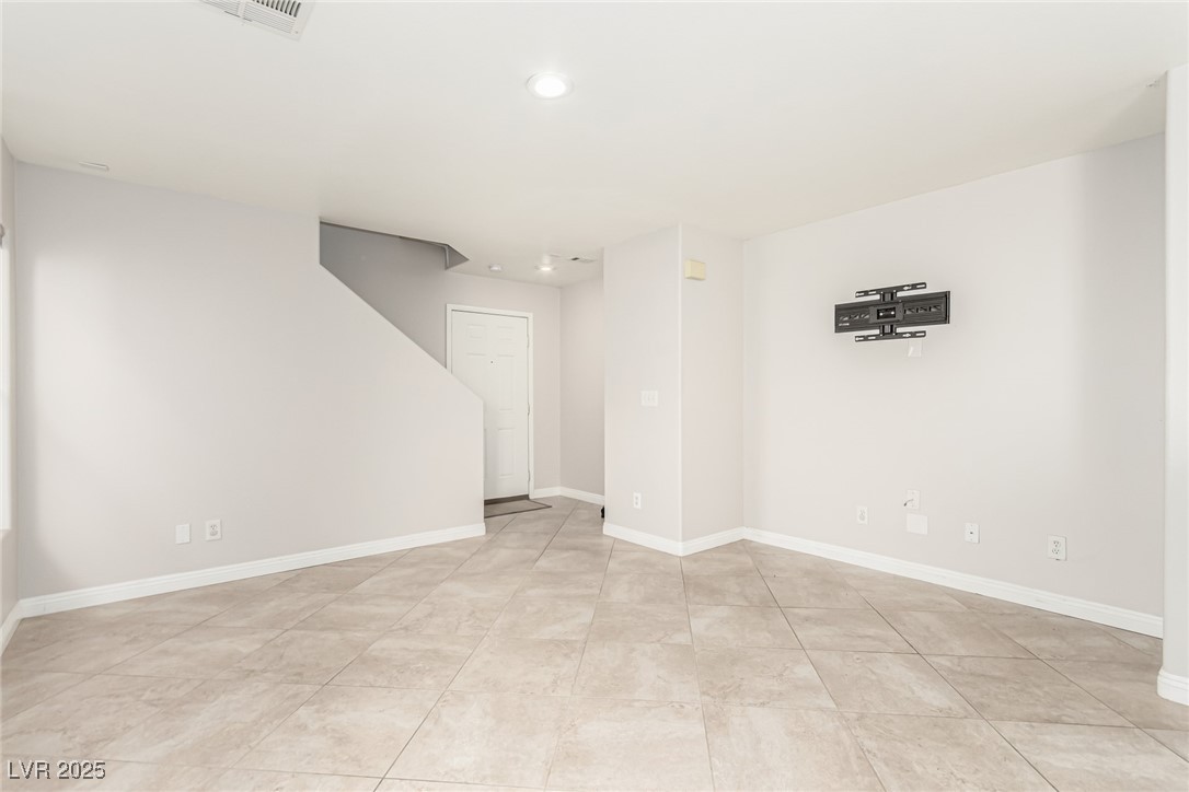 7239 Proud Patriot Street Property Photo 9