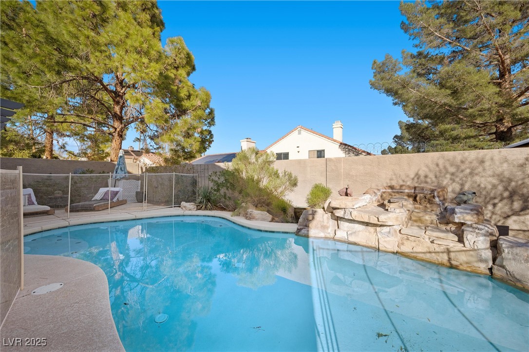 3324 Canyon Lake Drive Property Photo 3