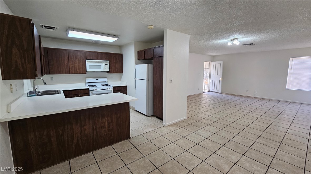 6772 Ledgewood Drive Property Photo 3