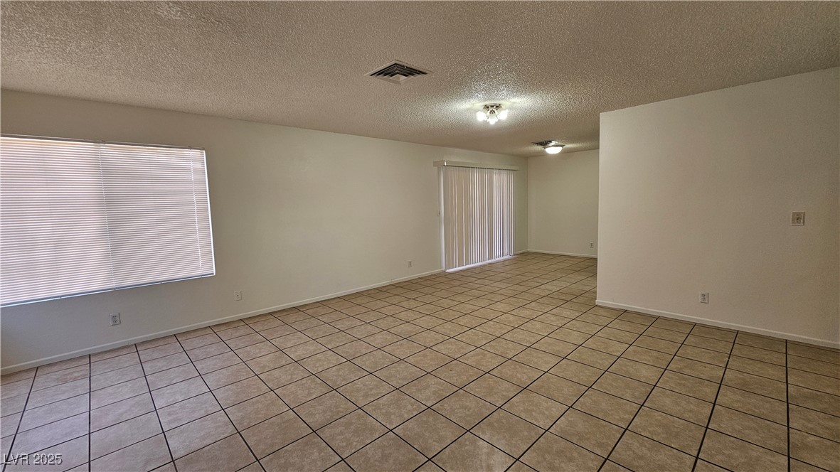 6772 Ledgewood Drive Property Photo 4