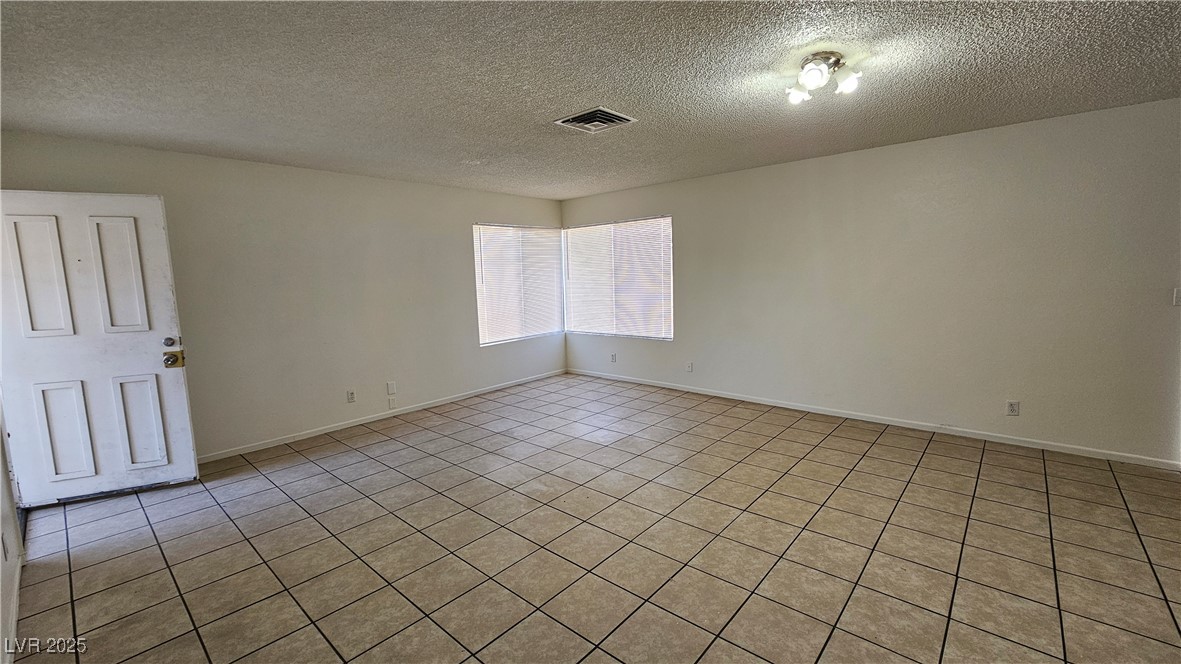 6772 Ledgewood Drive Property Photo 5