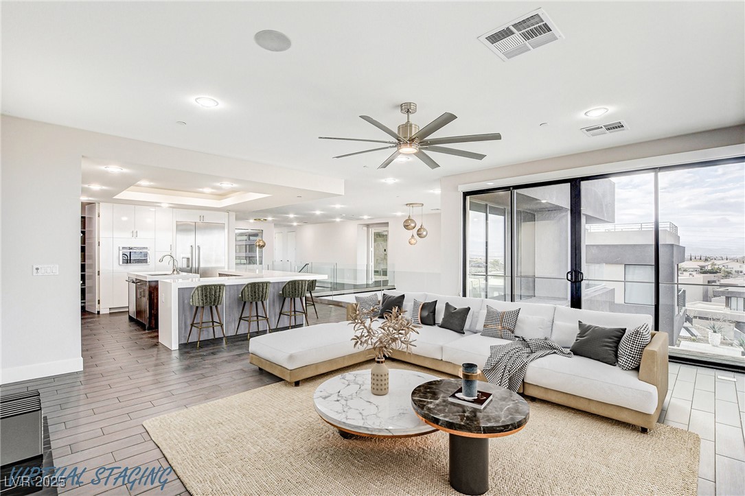 2272 Horizon Light Court Property Photo 15
