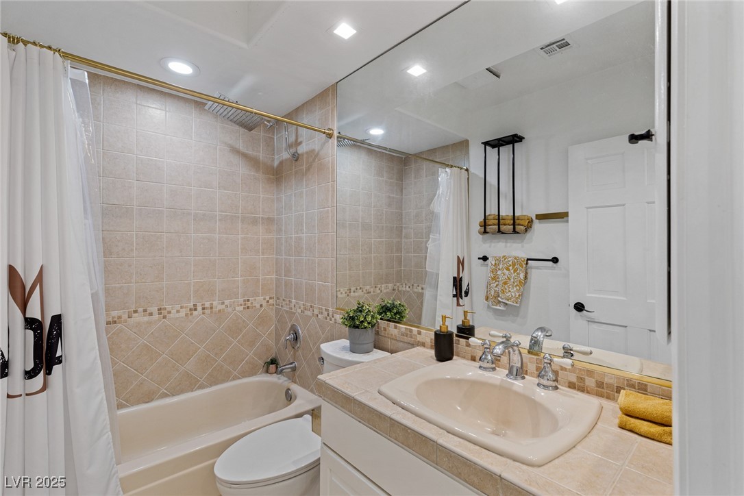 8320 Carmel Ridge Court Property Photo 16
