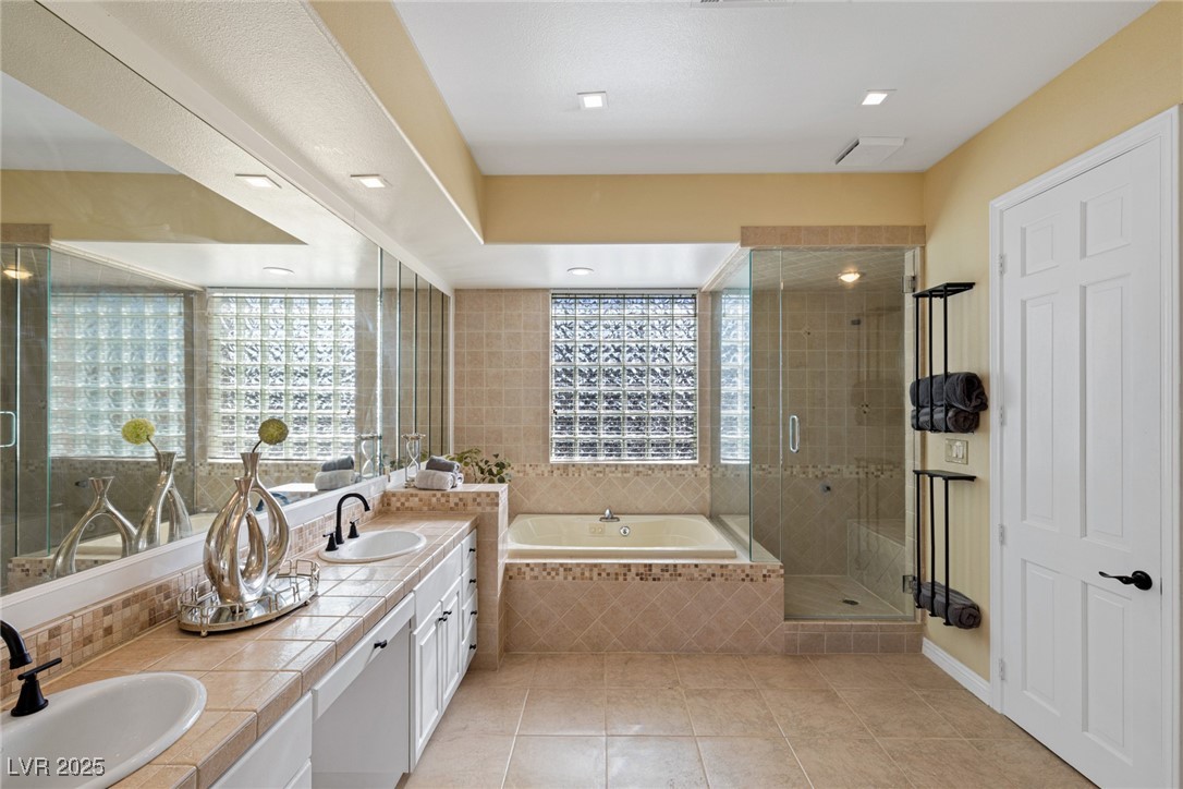 8320 Carmel Ridge Court Property Photo 20