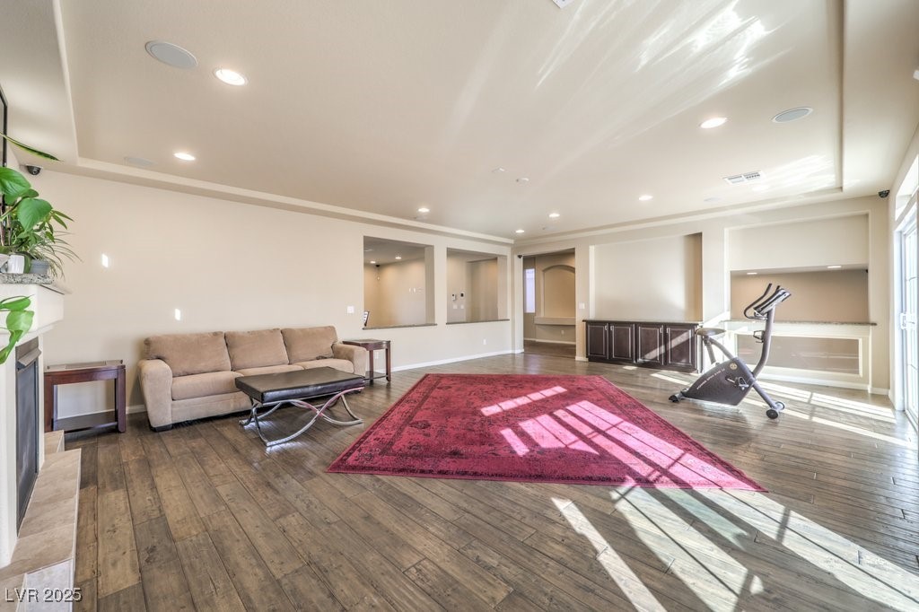 5490 Tulip Hill Avenue Property Photo 7