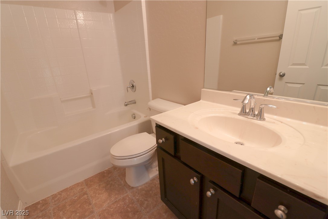 242 Botanic Gardens Drive Property Photo 27