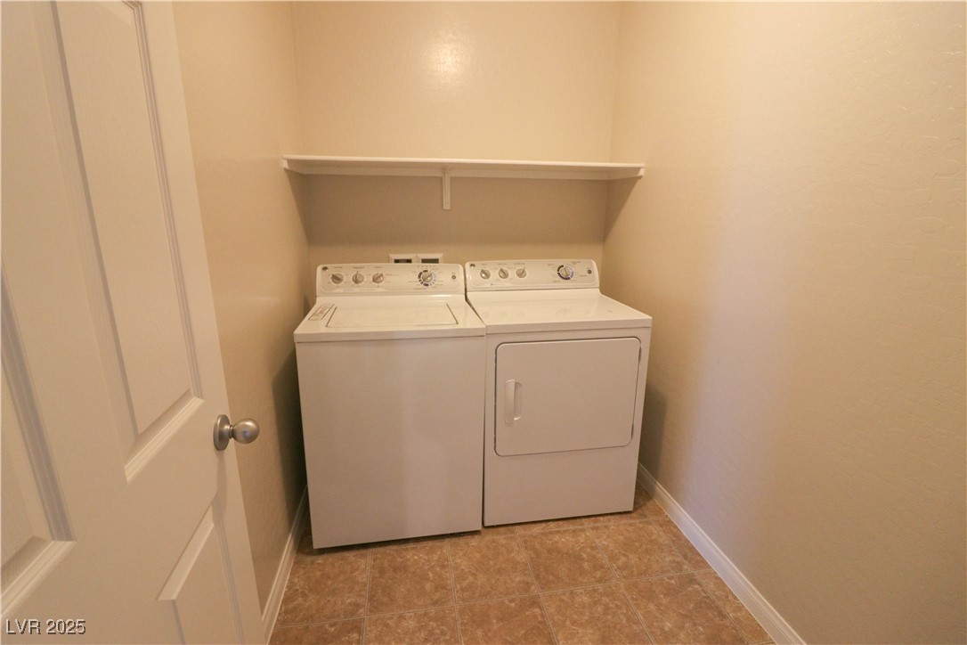 242 Botanic Gardens Drive Property Photo 28