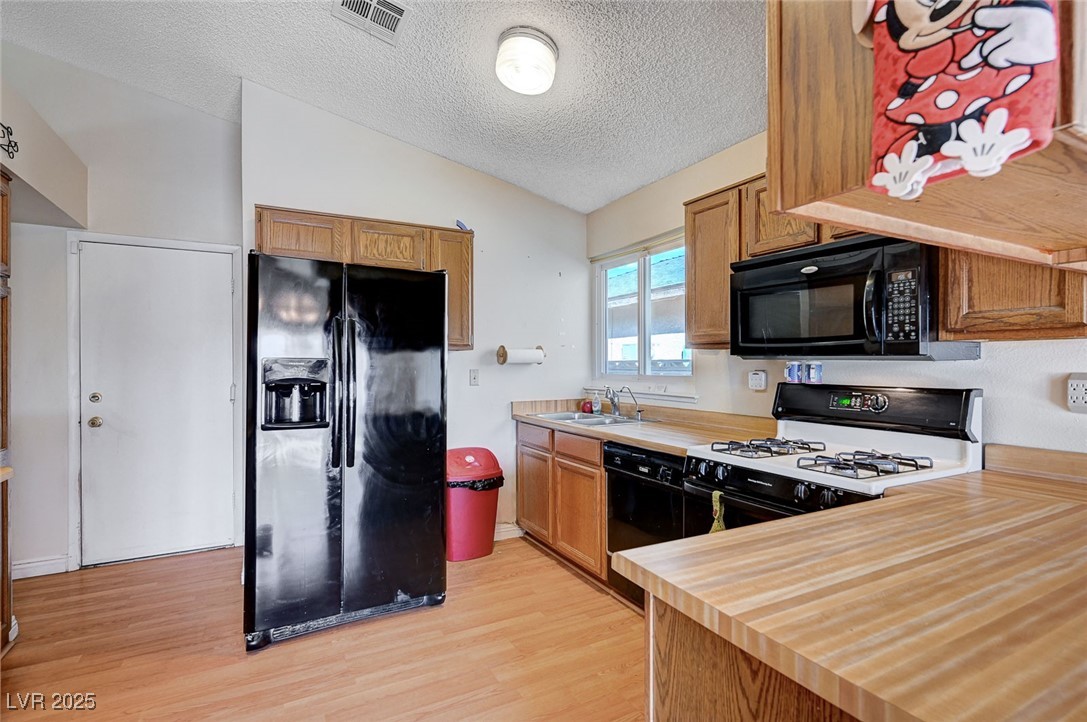 5767 Tabitha Avenue Property Photo 38