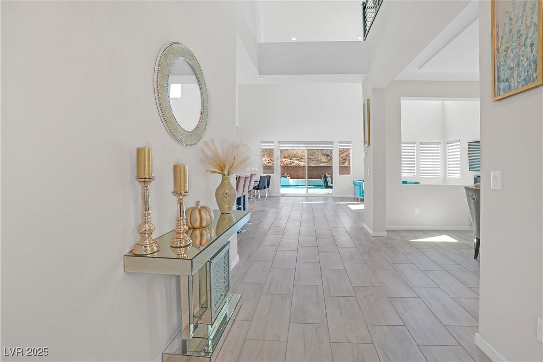8 Hilltop Crest Street Property Photo 2