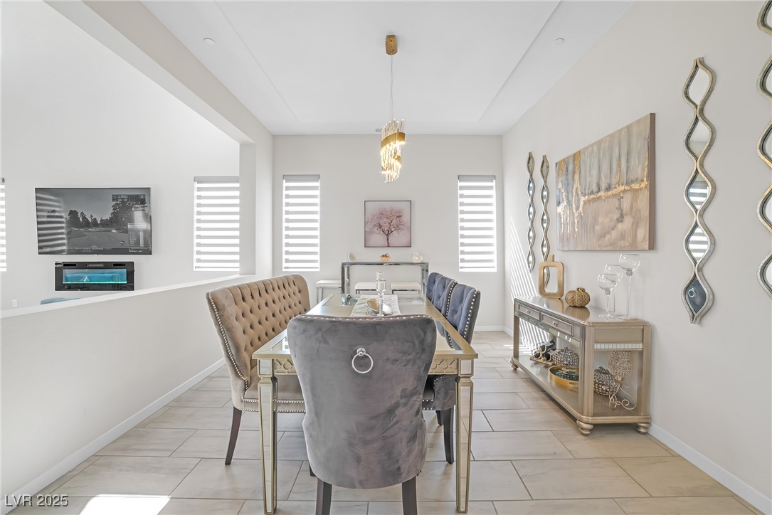 8 Hilltop Crest Street Property Photo 3