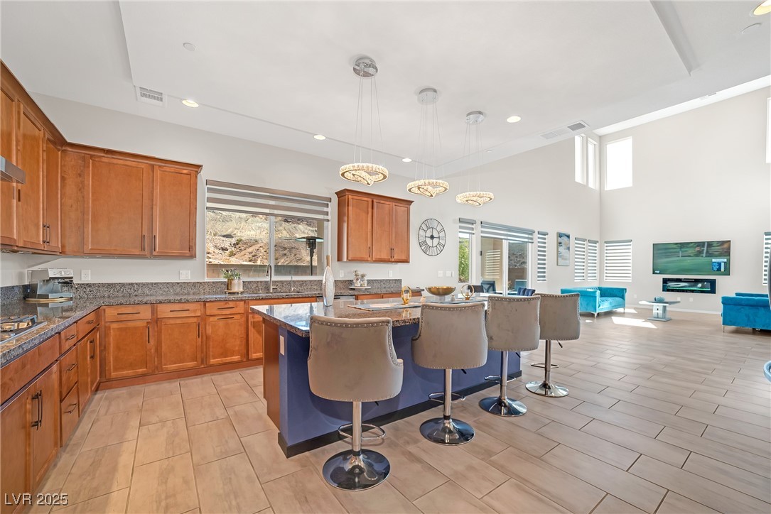 8 Hilltop Crest Street Property Photo 10