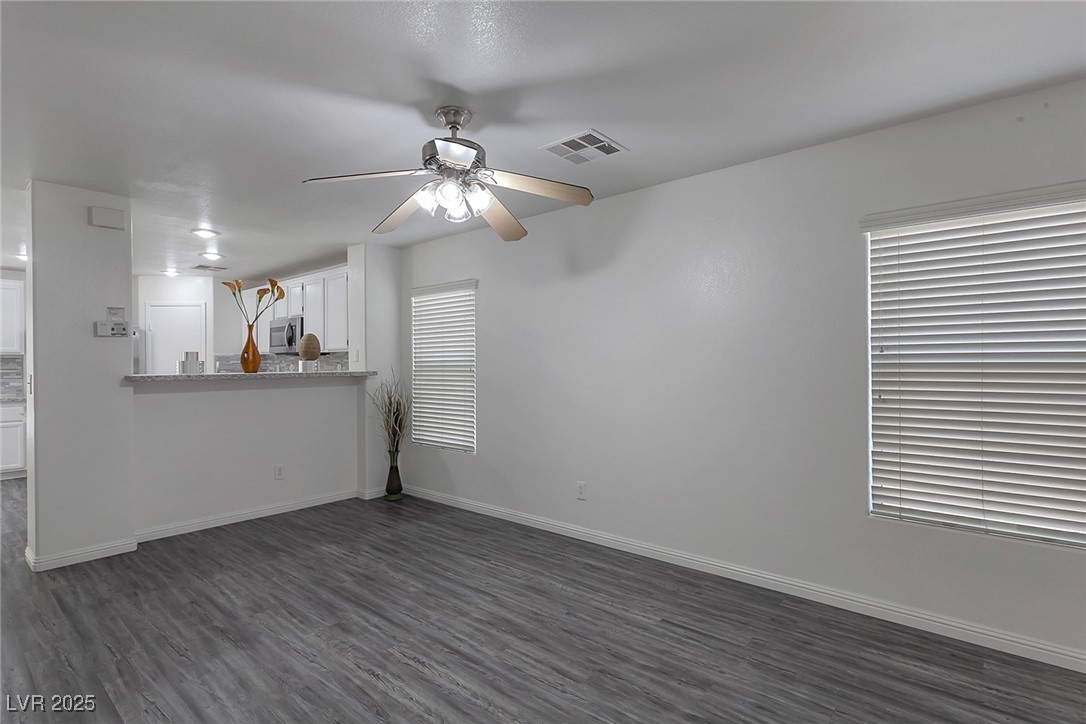 8359 Golden Amber Street Property Photo 4