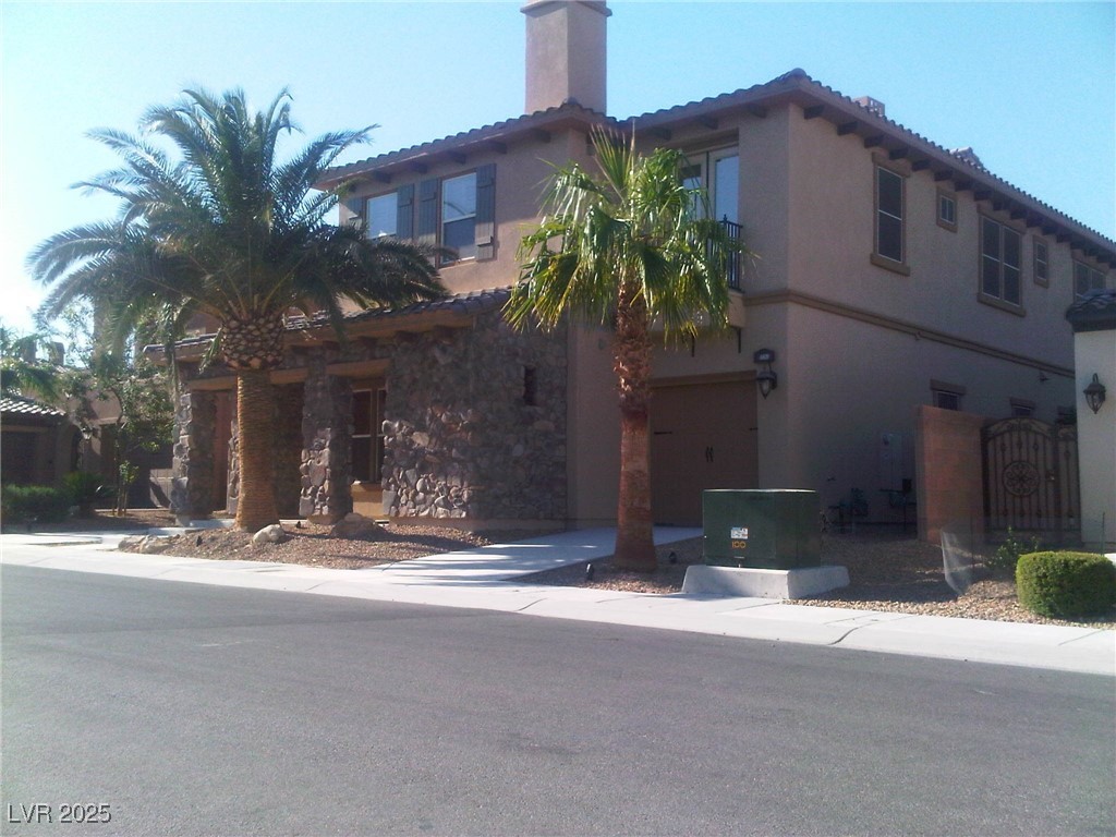 469 Via Palermo Drive Property Photo 4