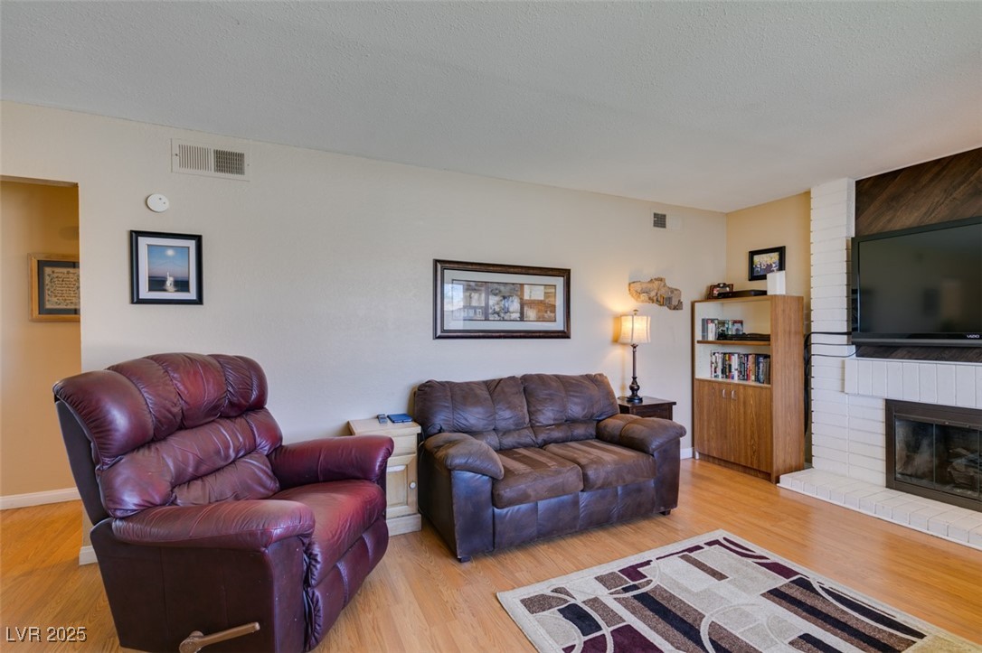 7037 Pleasant View Avenue Property Photo 3