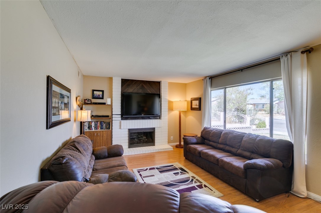 7037 Pleasant View Avenue Property Photo 4