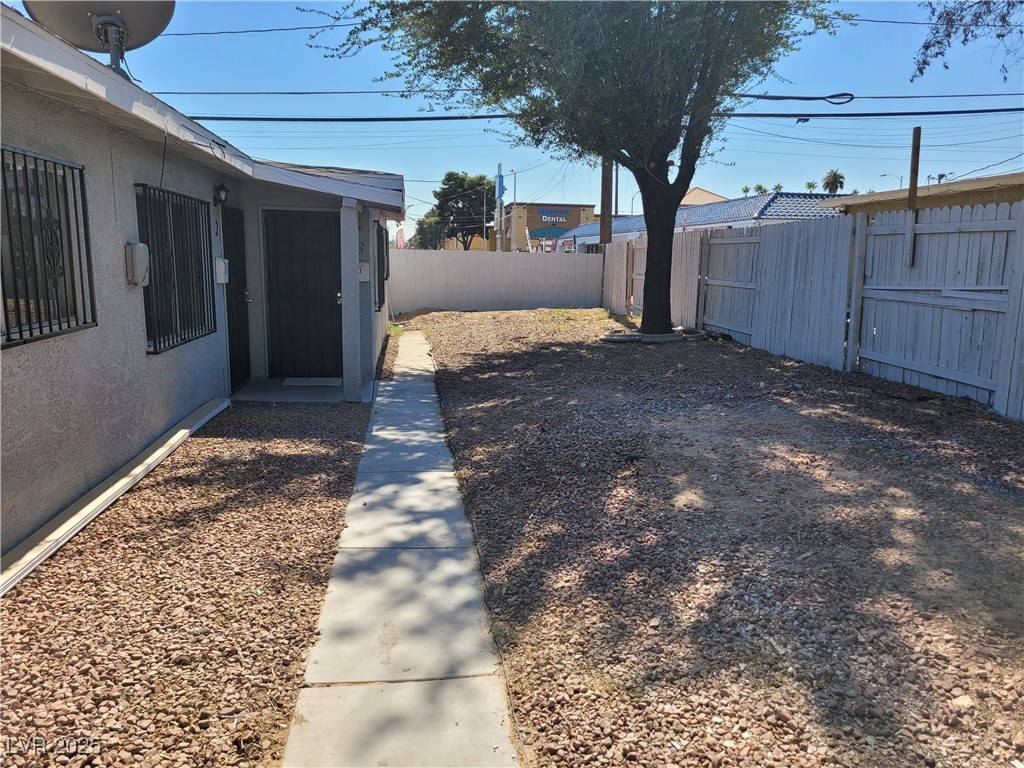1828 Lewis Avenue Property Photo 2