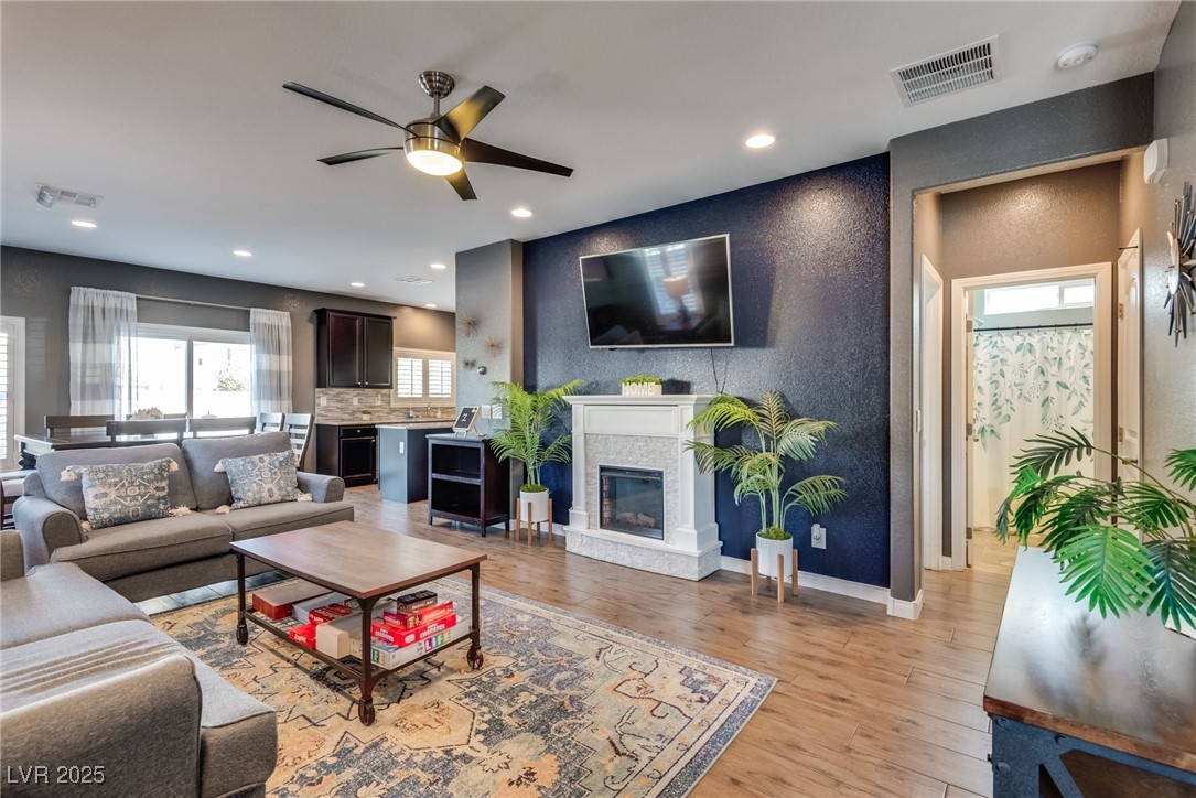 8736 Summoners Court Property Photo 8