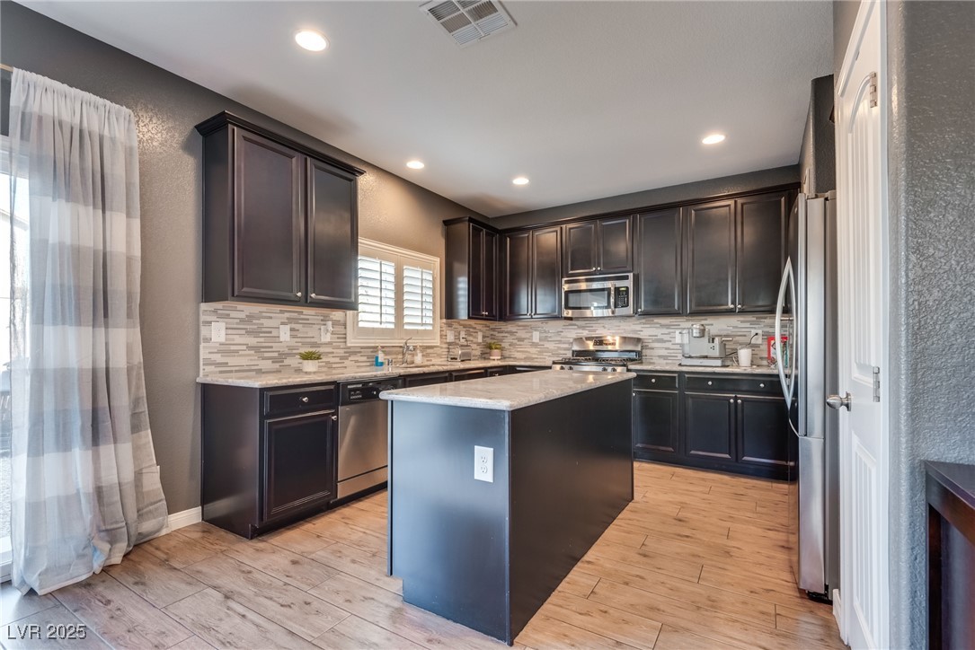 8736 Summoners Court Property Photo 11