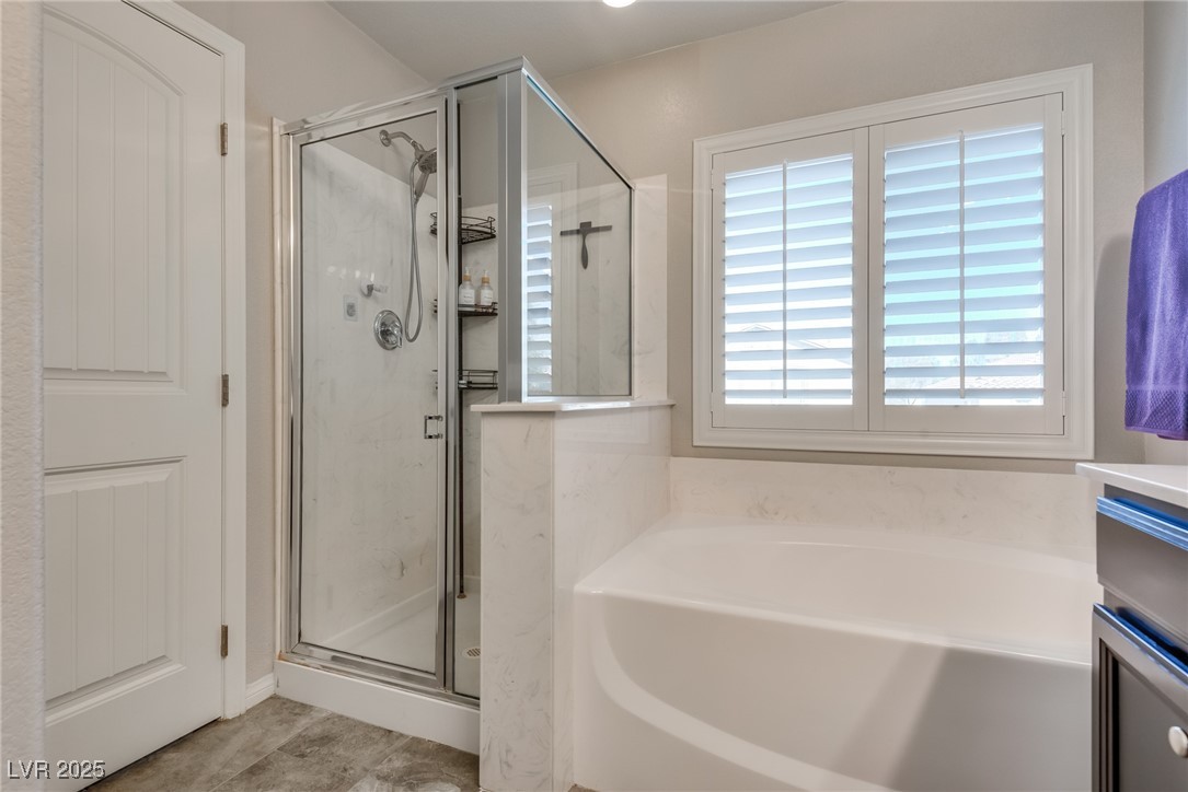 8736 Summoners Court Property Photo 27