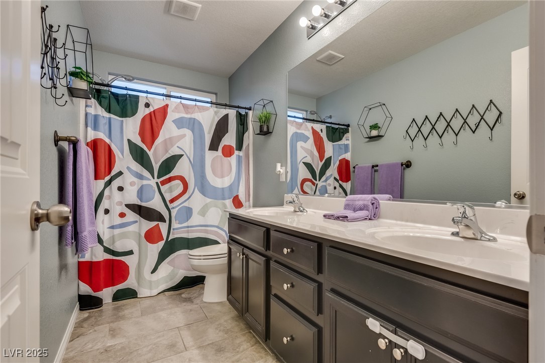 8736 Summoners Court Property Photo 32