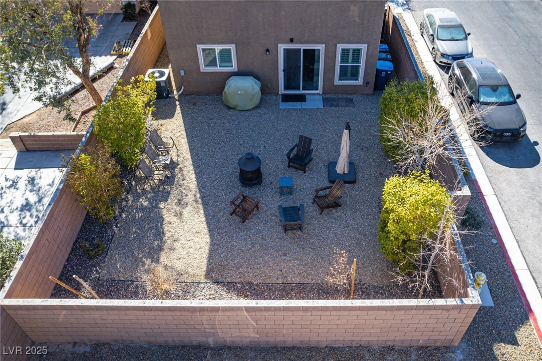 8736 Summoners Court Property Photo 44