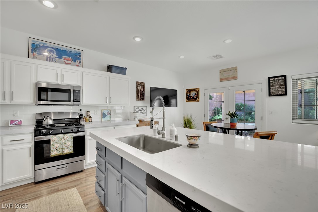 725 Pacific Cascades Drive Property Photo 10