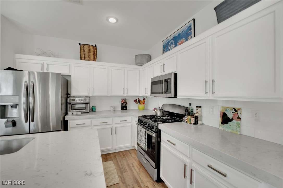 725 Pacific Cascades Drive Property Photo 12