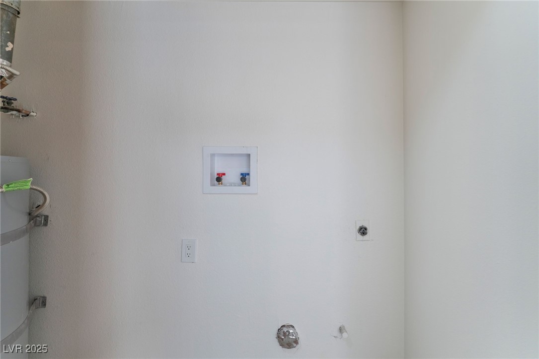 705 North Torrey Pines Drive Property Photo 15