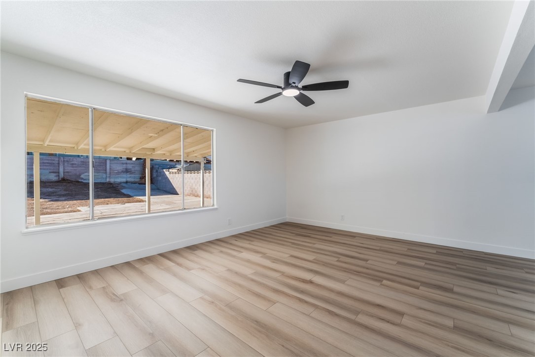 705 North Torrey Pines Drive Property Photo 17