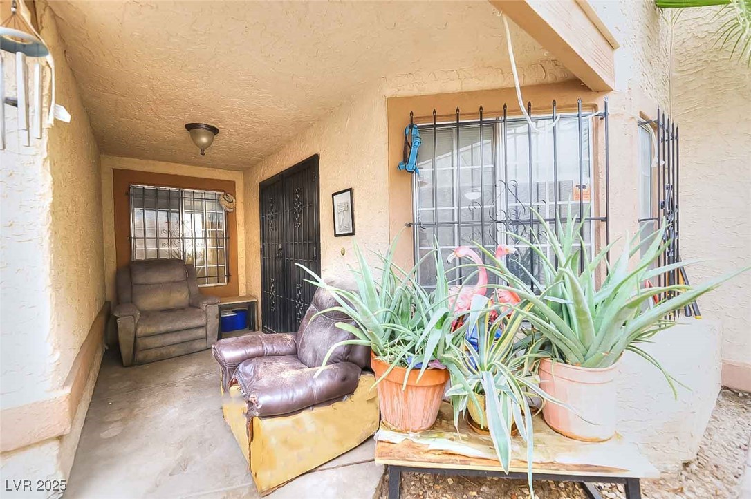 2256 Sabroso Street Property Photo 1