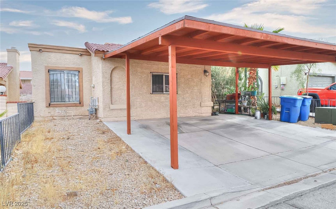 2256 Sabroso Street Property Photo 3
