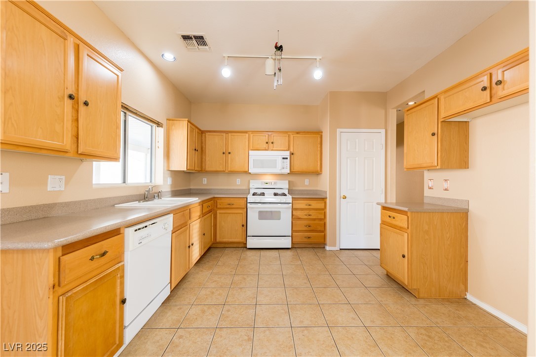 2915 Rippling Springs Street Property Photo 15