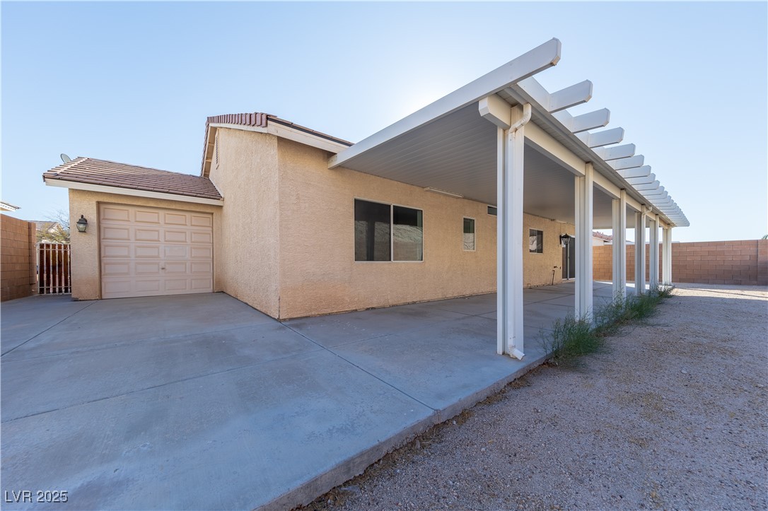 2915 Rippling Springs Street Property Photo 38