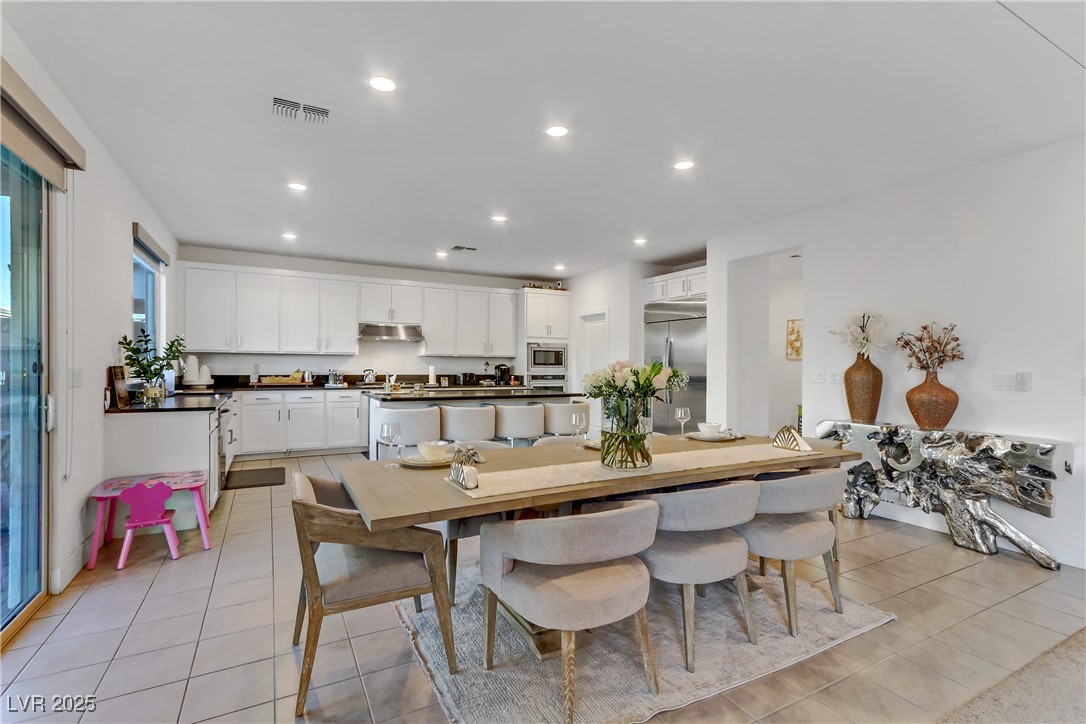 10116 Rebel Coast Street Property Photo 9