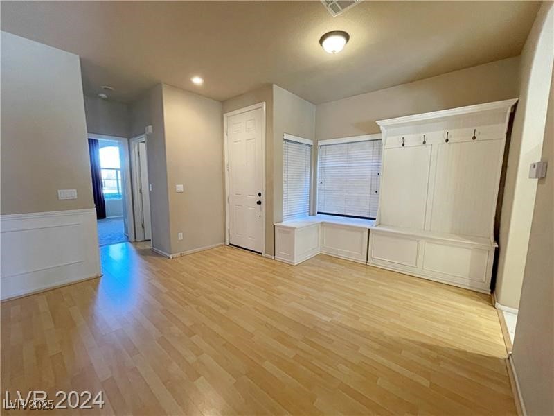 7633 Winterthur Court Property Photo 8