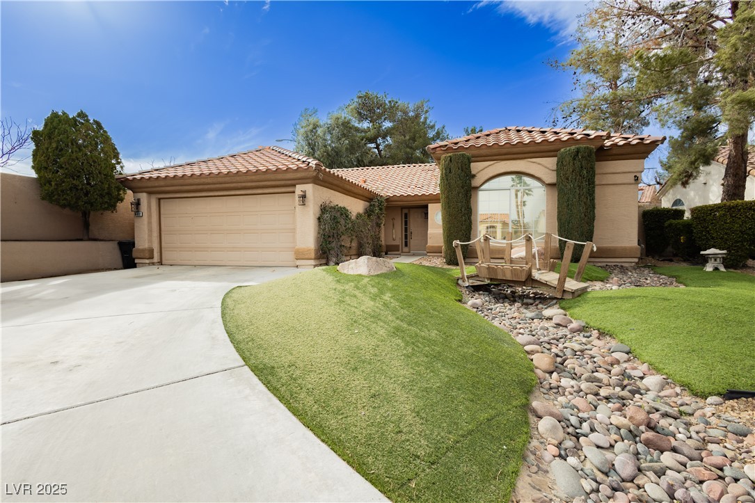 4401 Inez Drive Property Photo 1