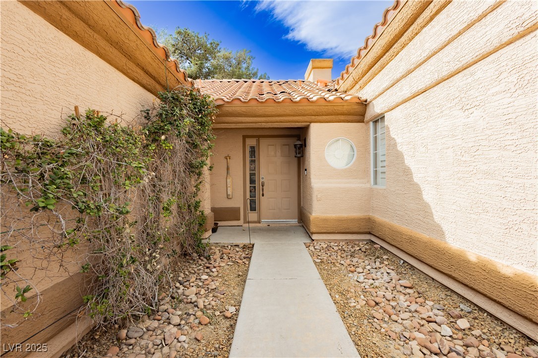 4401 Inez Drive Property Photo 2